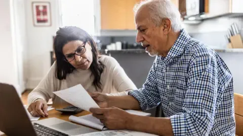 Government Retirement Payment Set to Increase by 4.7 Percent Starting in Spring
